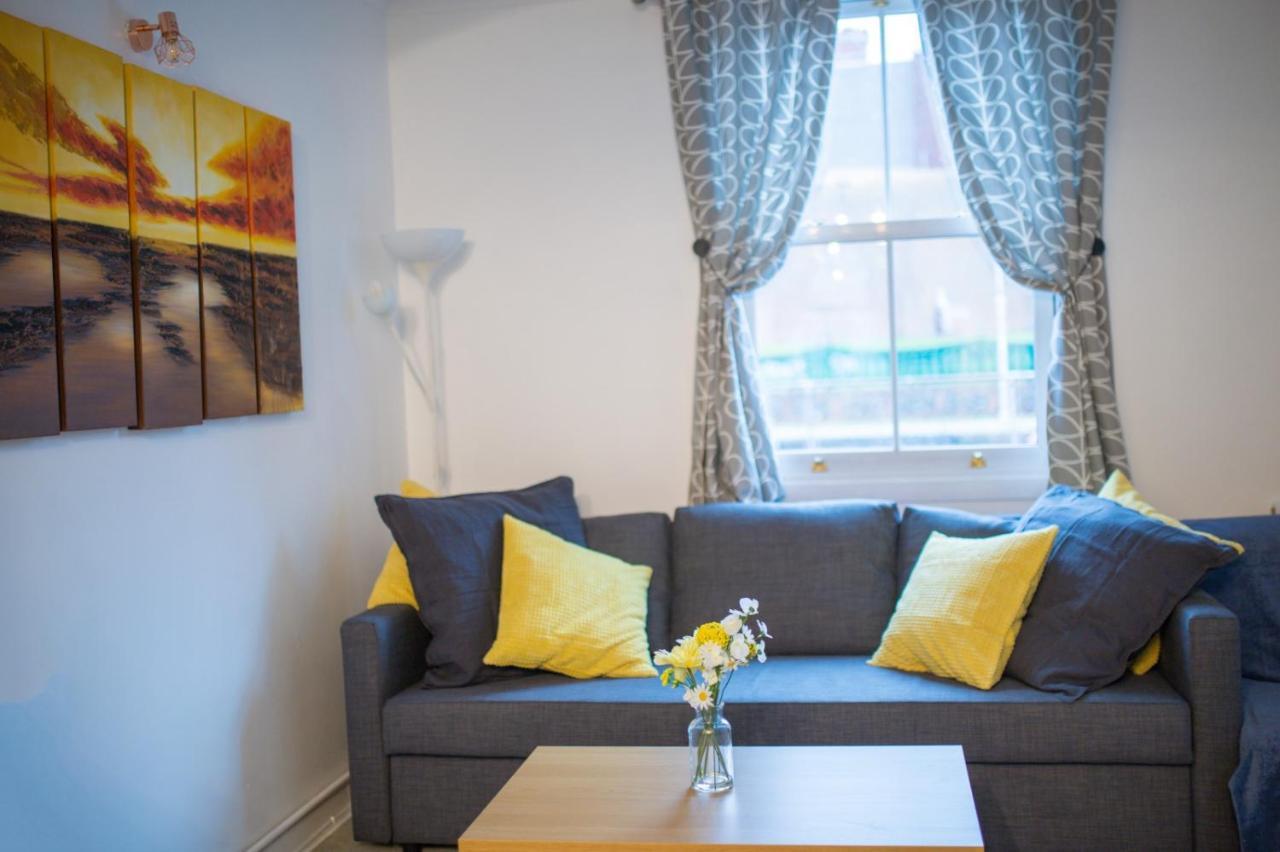 Exclusive Offers L Last-Minute Specials L Parking Free L Double Bed House L Uk L Gaming Room L Komfy 3 Bedroom Cottage With Riverview L Perfect For Short Or Long Stays Reading Exteriér fotografie