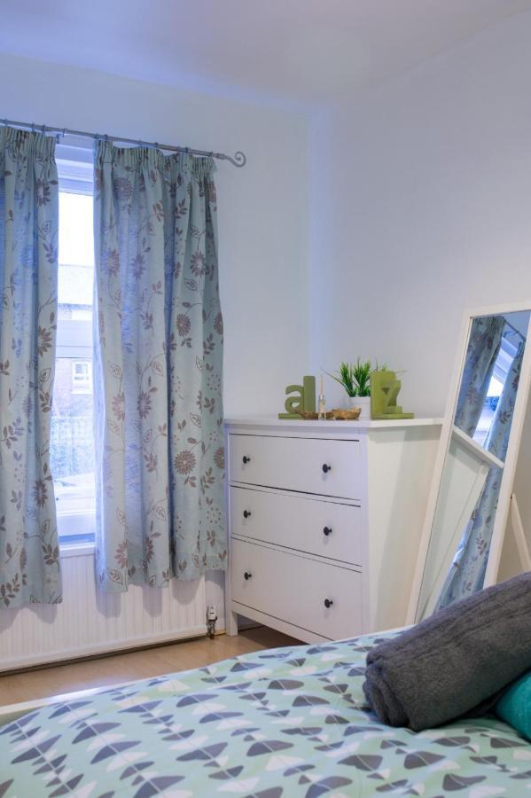 Exclusive Offers L Last-Minute Specials L Parking Free L Double Bed House L Uk L Gaming Room L Komfy 3 Bedroom Cottage With Riverview L Perfect For Short Or Long Stays Reading Exteriér fotografie