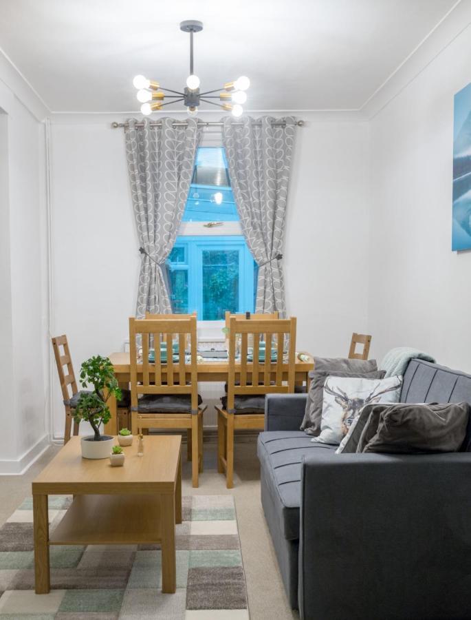 Exclusive Offers L Last-Minute Specials L Parking Free L Double Bed House L Uk L Gaming Room L Komfy 3 Bedroom Cottage With Riverview L Perfect For Short Or Long Stays Reading Exteriér fotografie