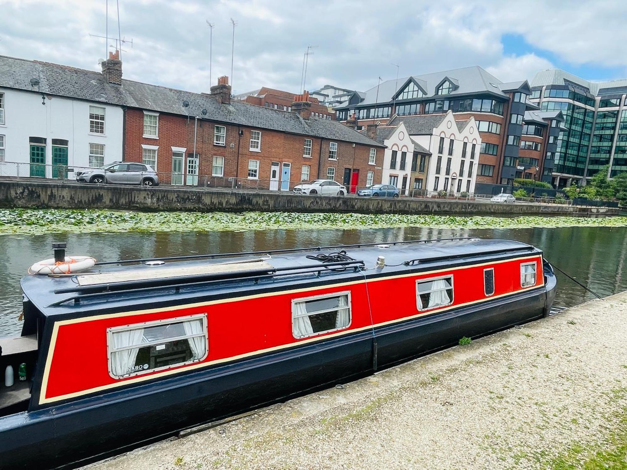 Exclusive Offers L Last-Minute Specials L Parking Free L Double Bed House L Uk L Gaming Room L Komfy 3 Bedroom Cottage With Riverview L Perfect For Short Or Long Stays Reading Exteriér fotografie